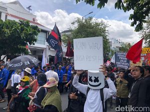 Aksi Jogja Memanggil Kembali Digelar, Ada Poster Kami Wibu Juga Resah Aksi Jogja Memanggil Kembali Digelar, Ada Poster Kami Wibu Juga Resah