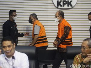 KPK Tahan Dua Tersangka Kasus Korupsi Jasindo KPK Tahan Dua Tersangka Kasus Korupsi Jasindo