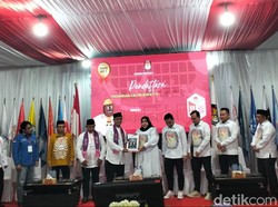 Ishak-Usman Daftar ke KPU, Ajak Warga Bone Bolango Jadikan Pilkada Romantis