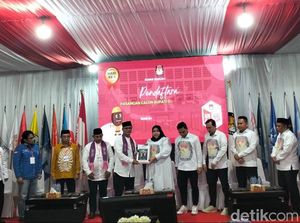 Ishak-Usman Daftar ke KPU, Ajak Warga Bone Bolango Jadikan Pilkada Romantis Ishak-Usman Daftar ke KPU, Ajak Warga Bone Bolango Jadikan Pilkada Romantis