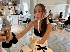 Pemilik Kafe di Korsel Viral! Umur 52 Tahun, tapi Cantiknya Kayak Masih 25 Pemilik Kafe di Korsel Viral! Umur 52 Tahun, tapi Cantiknya Kayak Masih 25