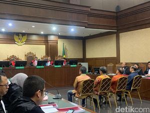 3 Petinggi Smelter Swasta dan Pengepul Didakwa Terlibat Korupsi Timah Rp 300 T