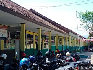 Siswa SD di Cimahi Ini Belajar Daring Selama Pendaftaran Pilkada