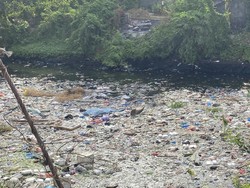 Viral Sungai di Wonokusumo Surabaya Dipenuhi Sampah