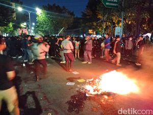 Demo di Solo: Polisi Beri Ruang, Mahasiswa Tepati Janji Waktu Bubar