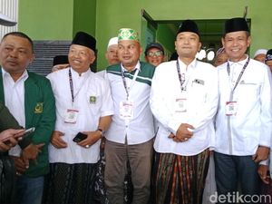 Pendukung PKB Iringi Ali Makki-Ali Ruchi Daftar ke KPU Banyuwangi Pendukung PKB Iringi Ali Makki-Ali Ruchi Daftar ke KPU Banyuwangi