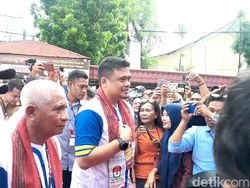 Tiba di KPU Sumut, Bobby-Surya Disambut Tarian