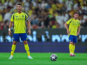 Duel Al Nassr dan Al Ahli Berakhir Imbang 1-1 Duel Al Nassr dan Al Ahli Berakhir Imbang 1-1