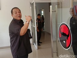 Arinal Djunaidi Sambangi Kantor PDIP Lampung Terima Surat Rekomendasi