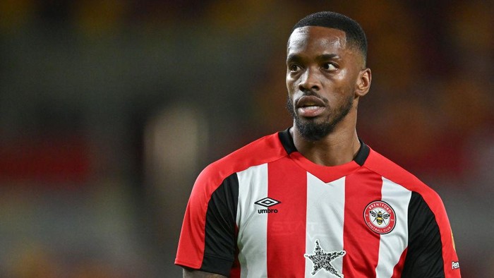 BRENTFORD, ENGLAND - AUGUST 09: Ivan Toney of Brentford during the pre-season friendly match between Brentford and VfL Wolfsburg at the Gtech Community Stadium on August 9, 2024 in Brentford, England. (Photo by Vince Mignott/MB Media/Getty Images)