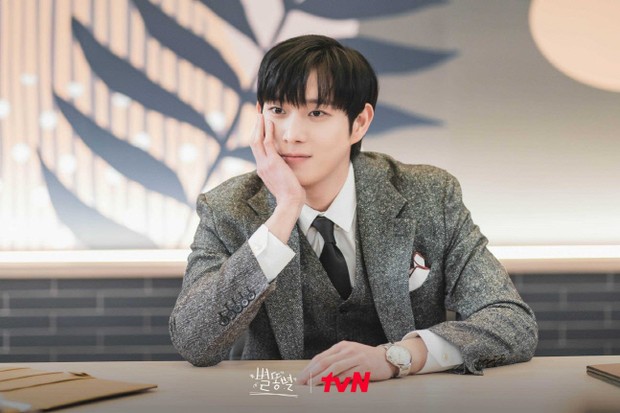 Kim Young Dae di drama Sh**ting Stars (2022)/Foto: tvN