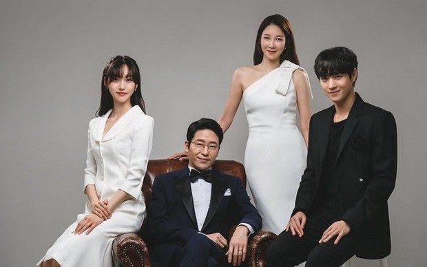 Kim Young Dae di drama The Penthouse (2020)/Foto: SBS