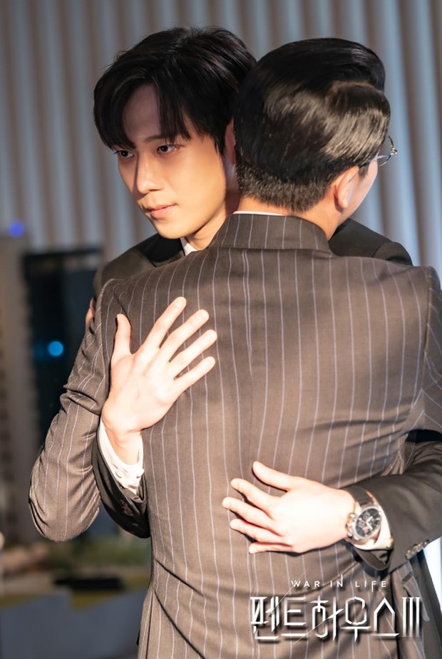 Kim Young Dae di drama The Penthouse 3 (2021)/Foto: SBS