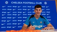 Chelsea juga masih punya salah satu muda potensial. Mike Penders dibeli tahun lalu dan dipinjamkan ke Genk, tapi sudah kembali sebelum musim panas dimulai. (Foto: Chelsea FC via Getty Images/Chris Lee - Chelsea FC)
