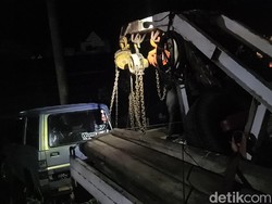 Feroza Tabrak Motor di Probolinggo, 2 Orang Tewas