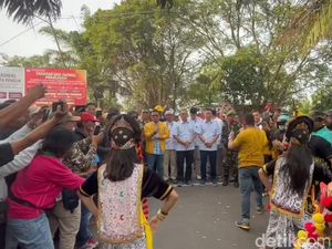 Bambang Hermanto Curhat Usai Daftar Pilbup Indramayu Bambang Hermanto Curhat Usai Daftar Pilbup Indramayu