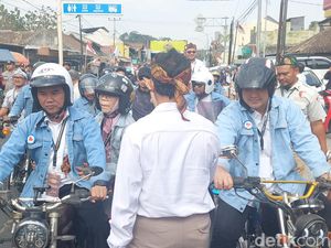 Bergaya Ala Dilan, Didik-Gilang Dirga Daftar Pilbup Bandung Barat