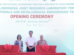 Menko Luhut Resmikan Lab Gabungan RI-China Bidang Energi Baru & Metalurgi di ITB
