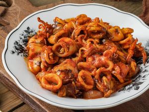 Resep Sambal Cumi Asam Jawa yang Pedas Nendang