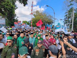 Daftar ke KPU NTB, Rohmi: Sekarang Saya Berada di Posisi Depan