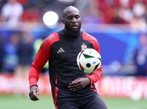 Lukaku Jalani Tes Medis untuk Gabung Napoli, Suporter Menggila Lukaku Jalani Tes Medis untuk Gabung Napoli, Suporter Menggila
