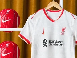 Logo Nike di Seragam Ketiga Liverpool kok Begini? Ternyata...