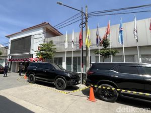 Kemiskinan-Isu Perempuan Jadi Tema Debat Perdana Pilgub Jabar 2024 Kemiskinan-Isu Perempuan Jadi Tema Debat Perdana Pilgub Jabar 2024