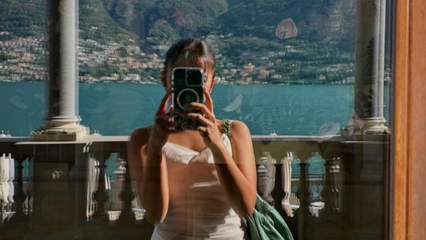 Gaya Tyna Dwi Jayanti Liburan ke Italia, Viral Diisukan Pacari Ipar Ayu Dewi