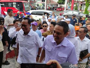 Yoyok Sukawi-Joko Santoso Daftar Pilwalkot Semarang Diiringi Kelompok Rebana Yoyok Sukawi-Joko Santoso Daftar Pilwalkot Semarang Diiringi Kelompok Rebana