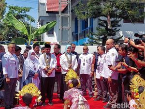 Daftar Pilgub ke KPU, ASS-Fatma Usung Jargon Sulsel Maju Berkarakter Daftar Pilgub ke KPU, ASS-Fatma Usung Jargon Sulsel Maju Berkarakter