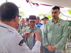 Diantar Ojek Online, Dadang-Ali Resmi Daftar Maju Pilbup Bandung