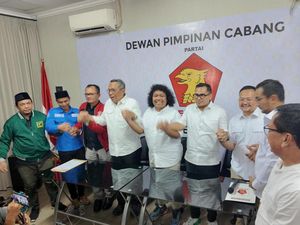 Riza-Marshel Mundur, Gerindra Kini Dukung Benyamin di Pilwalkot Tangsel Riza-Marshel Mundur, Gerindra Kini Dukung Benyamin di Pilwalkot Tangsel