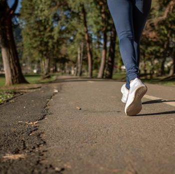 Ilustrasi olahraga berjalan kaki / Foto: Pexels.com / DanielcReche