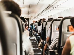 10 Tips Beli Tiket Pesawat Murah, Catat Buat Liburan Akhir Tahun Hemat! 10 Tips Beli Tiket Pesawat Murah, Catat Buat Liburan Akhir Tahun Hemat!