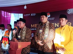 Kumandang Hadrah Iringi Duet Aji-Gagarin Daftar ke KPU Pacitan