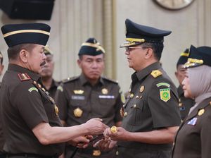 Jaksa Agung Lantik Kuntadi Jadi Kajati Lampung Jaksa Agung Lantik Kuntadi Jadi Kajati Lampung