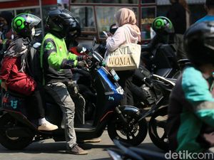 Duh! Begini Efek Domino Andai Ojol Tak Boleh Isi BBM Subsidi Duh! Begini Efek Domino Andai Ojol Tak Boleh Isi BBM Subsidi