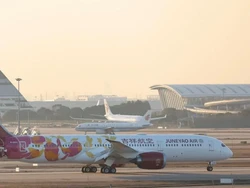 Viral Balita Tantrum Dikunci di Toilet Pesawat, Netizen Murka