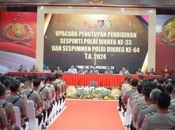 Kapolri Hadiri Penutupan Sespimti Dikreg Ke-33 dan Sespimen Dikreg Ke-64