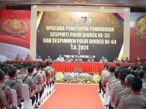 Kapolri Hadiri Penutupan Sespimti Dikreg Ke-33 dan Sespimen Dikreg Ke-64 Kapolri Hadiri Penutupan Sespimti Dikreg Ke-33 dan Sespimen Dikreg Ke-64
