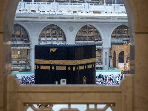 Saudi Sering Dilanda Hujan di Musim Panas, Jemaah Hati-hati