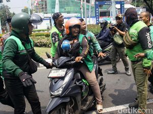 Hasil Polling: Mayoritas Pembaca Kontra dengan Aksi Sweeping Sesama Driver Ojol Hasil Polling: Mayoritas Pembaca Kontra dengan Aksi Sweeping Sesama Driver Ojol