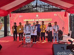 Kelakar Appi Daftar Pilwalkot Makassar Hari Ketiga: Sudah 3 Kali Mencalonkan Kelakar Appi Daftar Pilwalkot Makassar Hari Ketiga: Sudah 3 Kali Mencalonkan