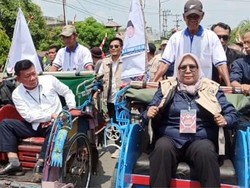 Suwarti-Thamrin Naik Becak Daftar Pilkada Mura, Janjikan Buat Perubahan