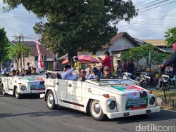 Sudaryanto-Agung Trijaya Daftar Pilkada Magelang Naik Mobil VW