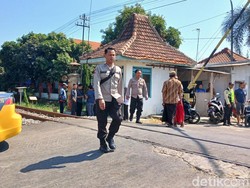 Pemotor di Pasuruan Ditabrak Kereta Inspeksi, Begini Kondisinya