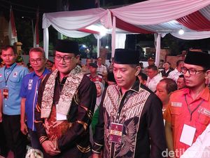 Rahmat-Imam Jadi Pasangan Terakhir yang Daftar Maju Pilbup Cirebon Rahmat-Imam Jadi Pasangan Terakhir yang Daftar Maju Pilbup Cirebon