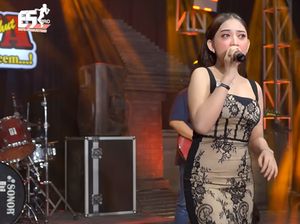 Lirik Lagu Ciinan Bana Versi Dangdut Koplo Shinta Arsinta dan Terjemahannya Lirik Lagu Ciinan Bana Versi Dangdut Koplo Shinta Arsinta dan Terjemahannya