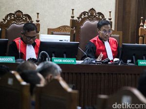 Jejak Pemvonis Ringan Harvey Moeis yang Kini Dimutasi Lebih Jauh Jejak Pemvonis Ringan Harvey Moeis yang Kini Dimutasi Lebih Jauh