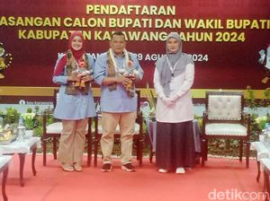 Sikap Legowo Acep Usai Kalah di Pilbup Karawang 2024 Sikap Legowo Acep Usai Kalah di Pilbup Karawang 2024
